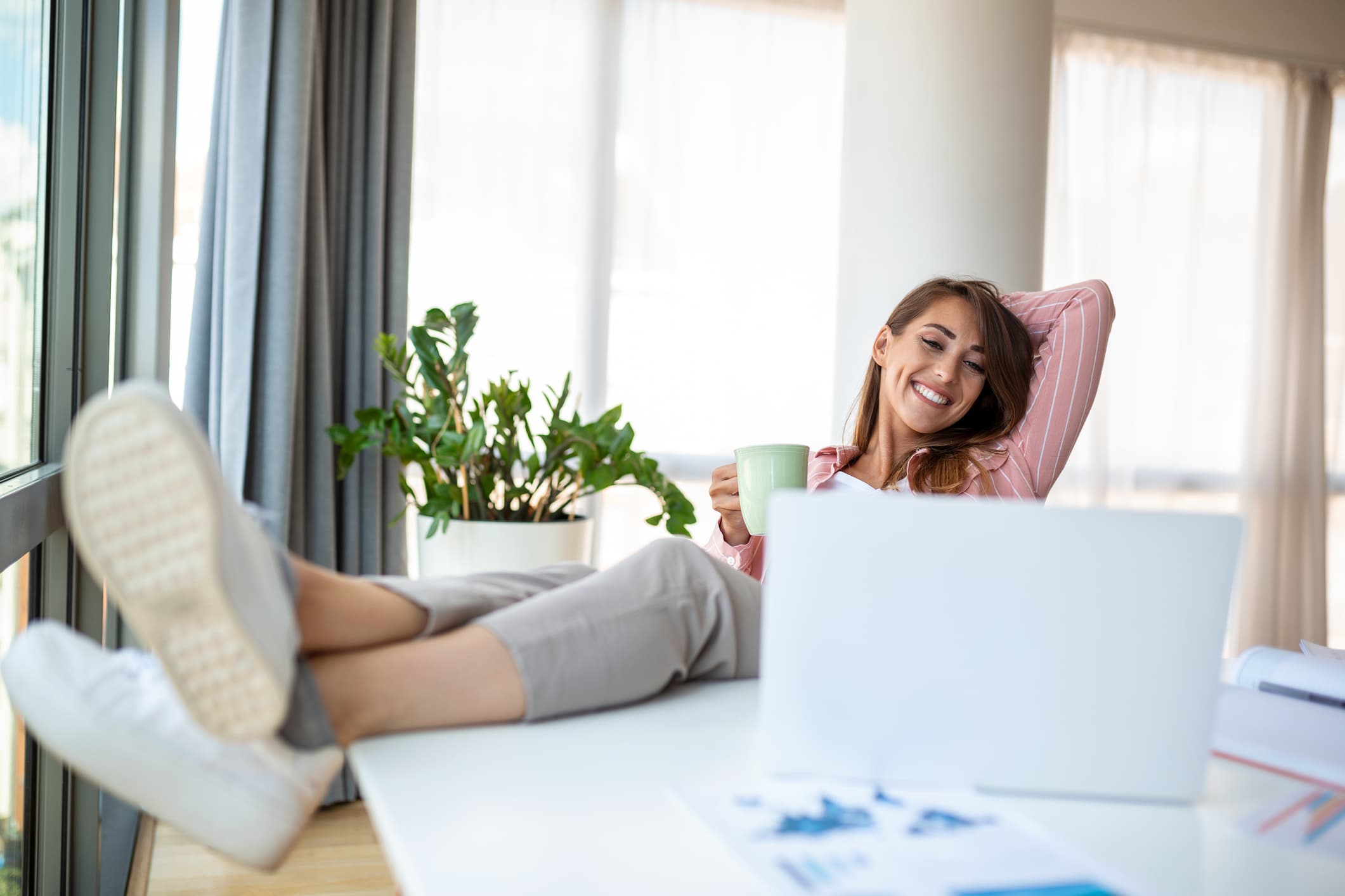 Personne télétravaille